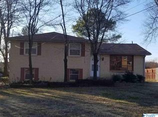 3109 Dyas Dr NW, Huntsville, AL 35810