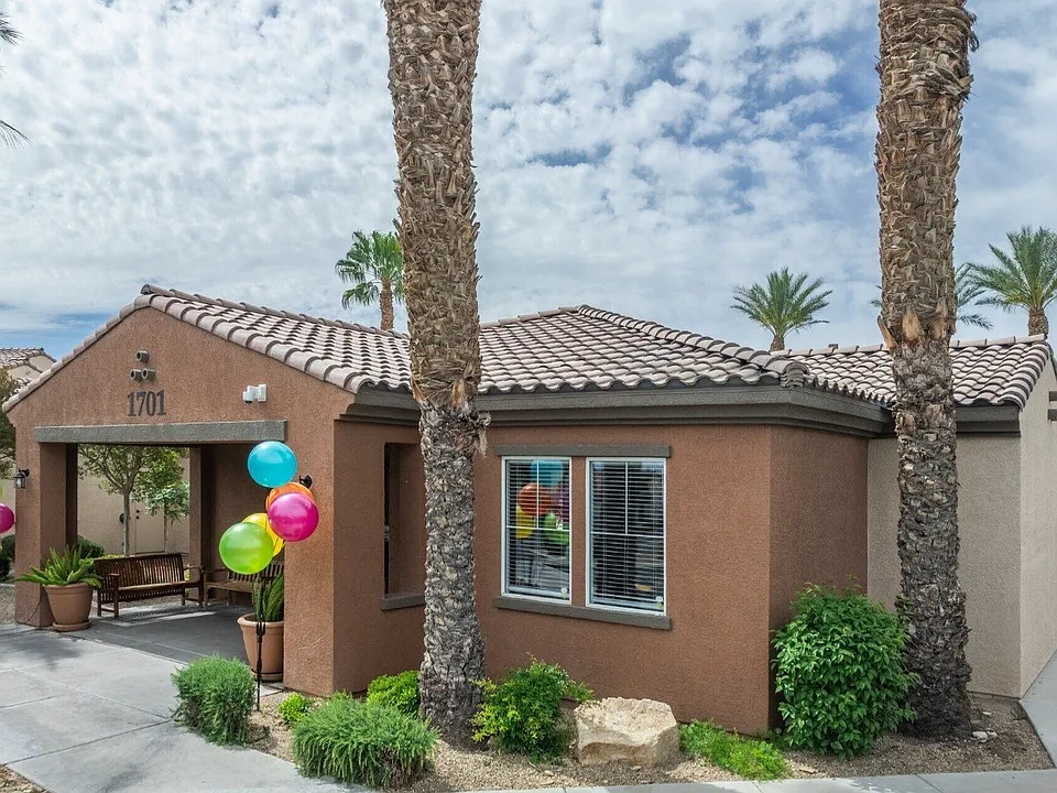 Vintage Desert Rose Senior Apartments | Affordable Apartments 55+