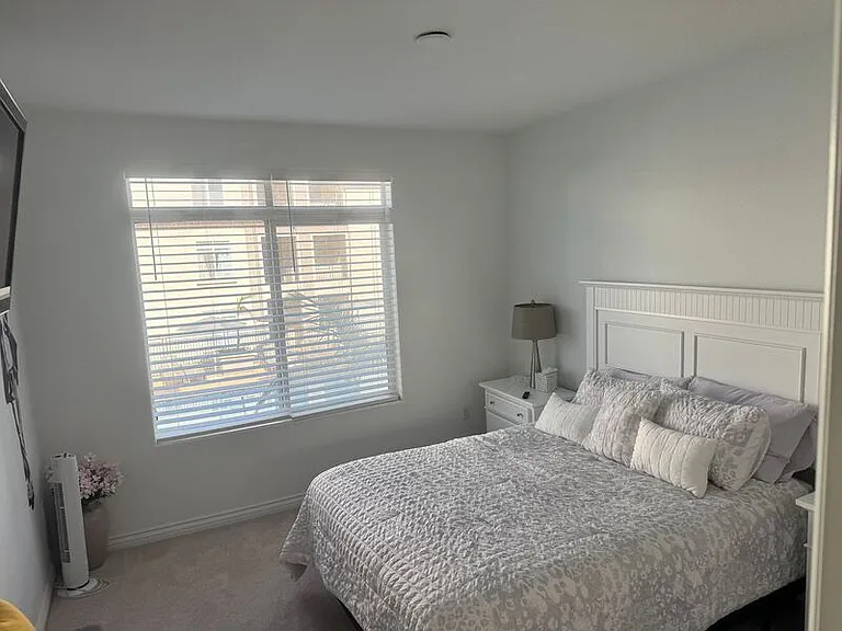 9263 Regents Rd #B210 — Photo 29
