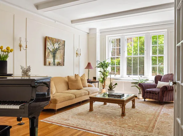 120 West 70th Street 1D image 2 of 14