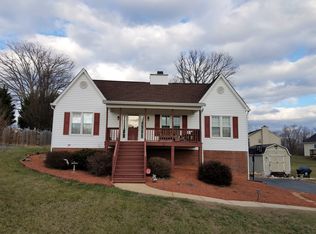 6721 Salem Quarter Rd, Belews Creek, NC 27009