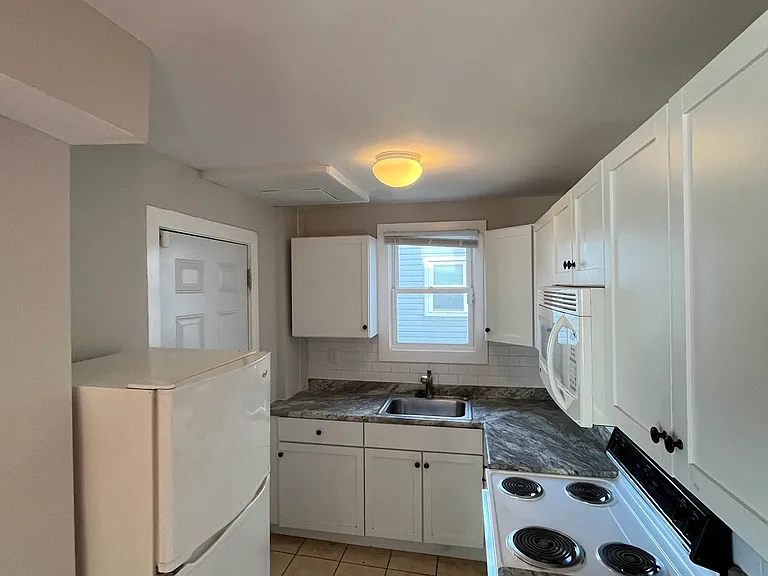 1079 E 16th Ave — Photo 4