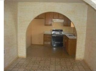 9087 Cypress Ave, Riverside, CA 92503