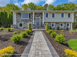 9 Hillside Ter, Ocean, NJ 07712