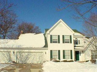 1418 Ridgewood Cir, Downers Grove, IL 60516