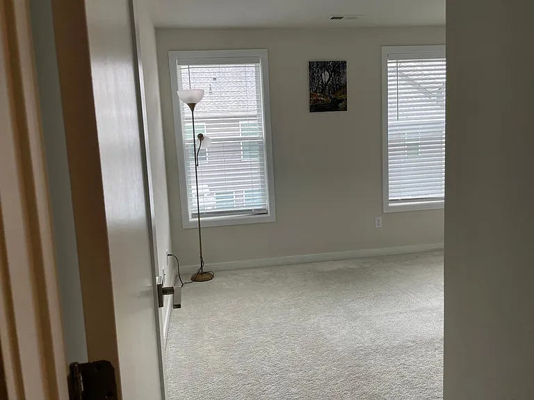 294 Kennedy Dr — Photo 39