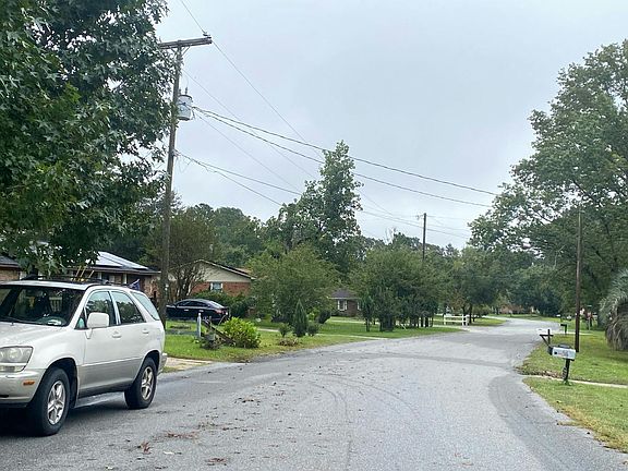4th image of 206 Birch Ln