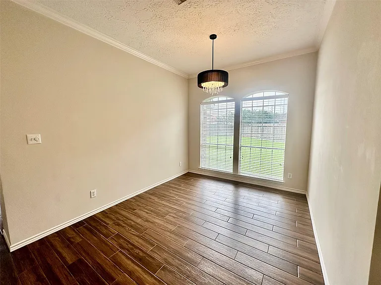 5035 Chappel Hill Dr — Photo 5