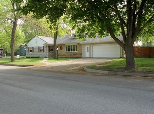 520 10th St N, Mountain lake, MN 56159