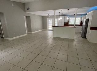 6040 English Oaks Ln, Naples, FL 34119