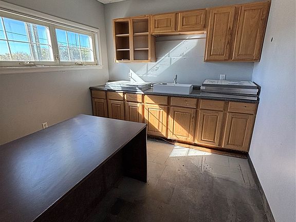 5th image of 13111 E 11th St