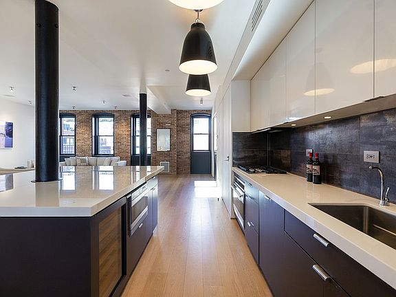 4th image of 60 Beach St APT 6A
