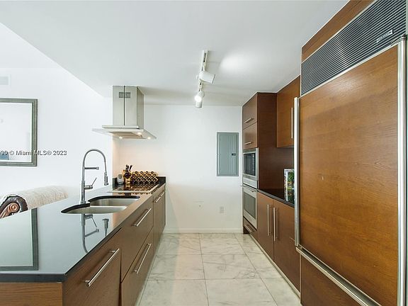 5th image of 495 Brickell Ave APT 3803