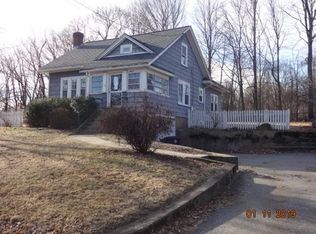 11 Bacon Rd, Bedford, MA 01730