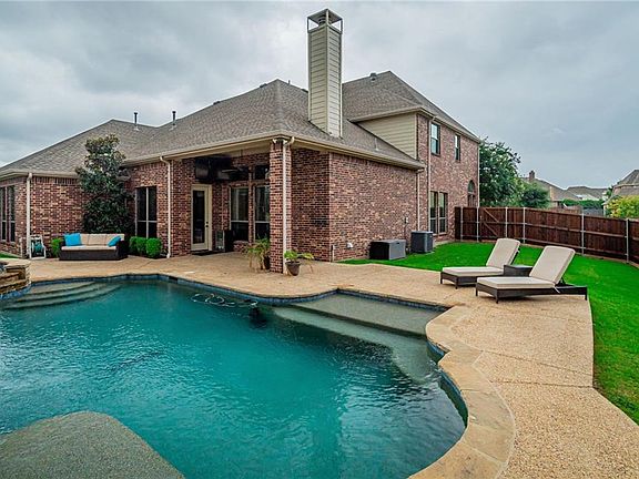 4th image of 821 Buffalo Springs Dr