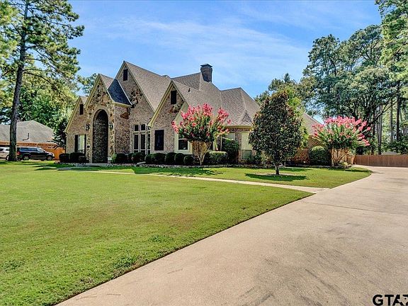 4th image of 17050 Westlake Cir
