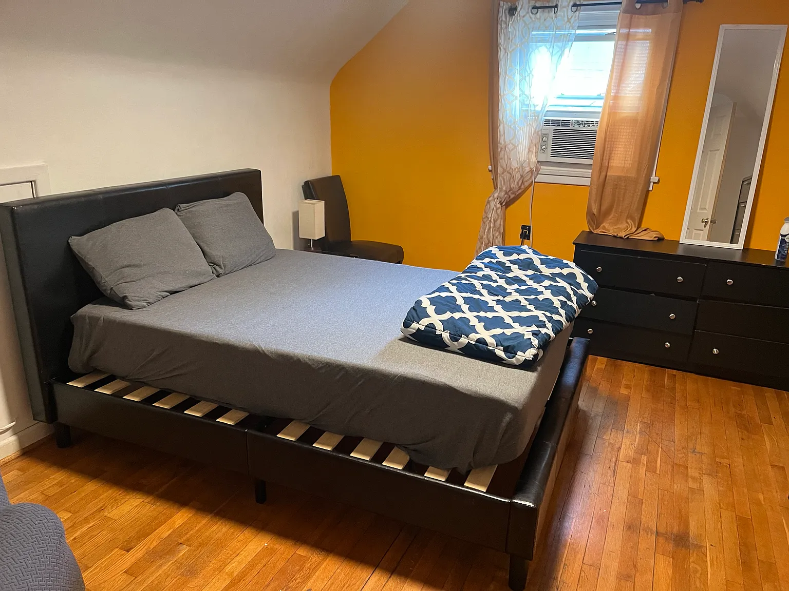 4 bed, 1750 sqft, $875 — Photo 2
