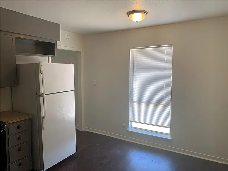 1918 Hearthstone Dr #202 — Photo 4