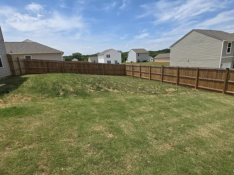 302 Pearson Dr — Photo 12