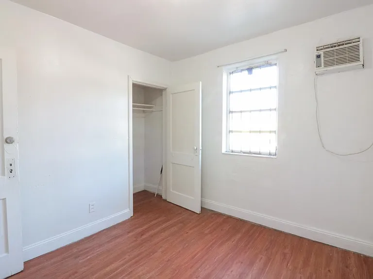 6393 NW 17th Ave — Photo 3