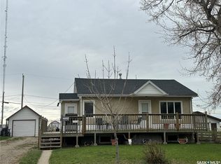 102 9th Avenue SE, Weyburn, SK S4H 1Z7