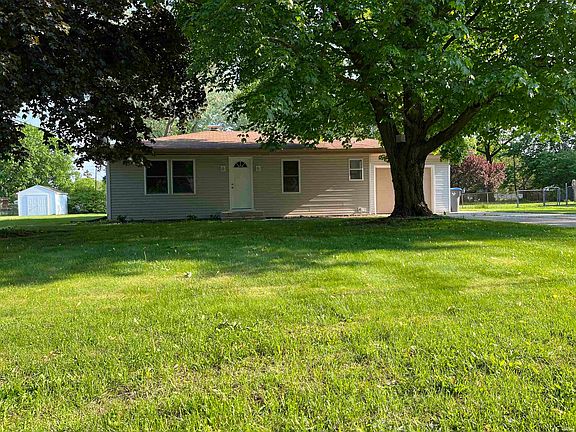 3rd image of 2006 Homeacres Dr