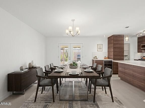 5th image of 1043 E LILAC Drive