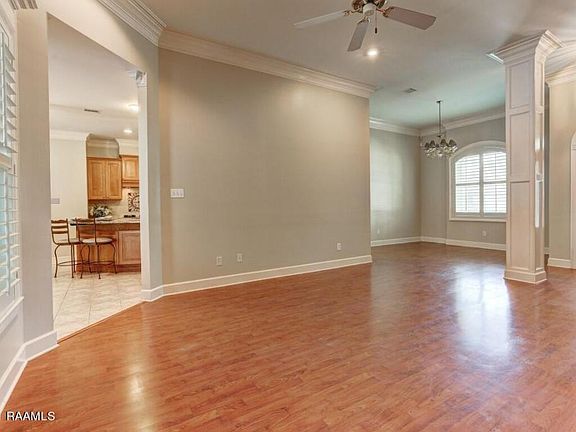 5th image of 114 Londonderry Sq