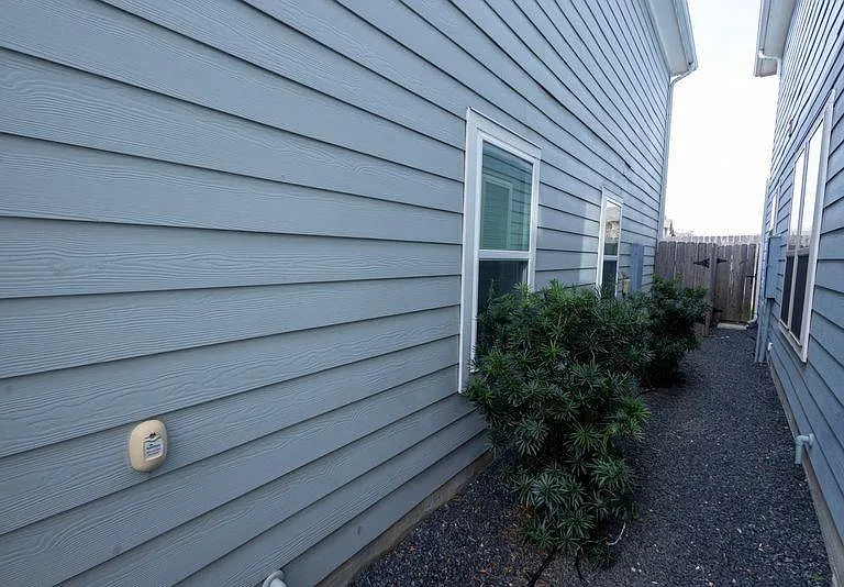 8932 Hollister Commons Ln — Photo 9