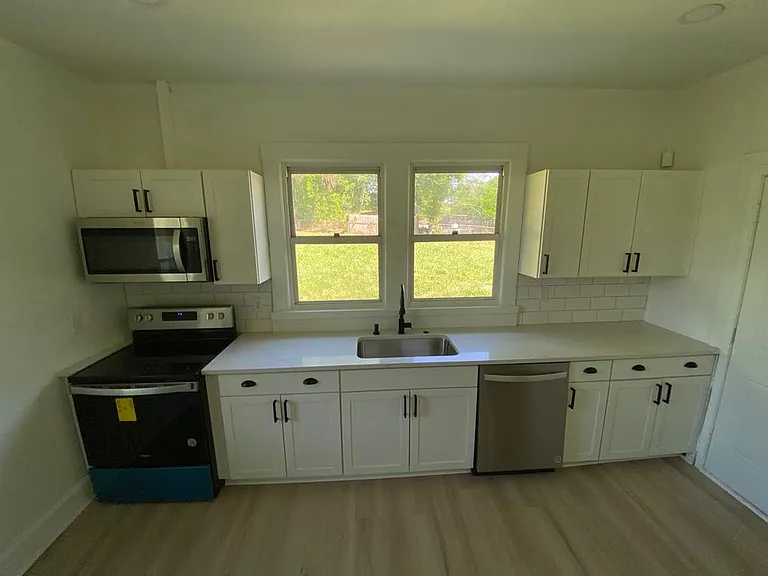 607 Glasgow Rd — Photo 15