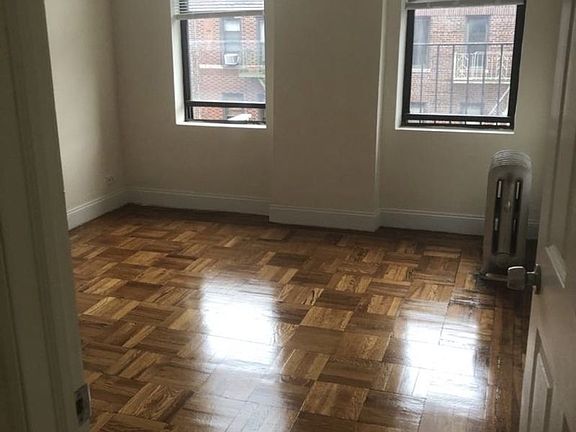 4th image of 3084 34th St APT 4B