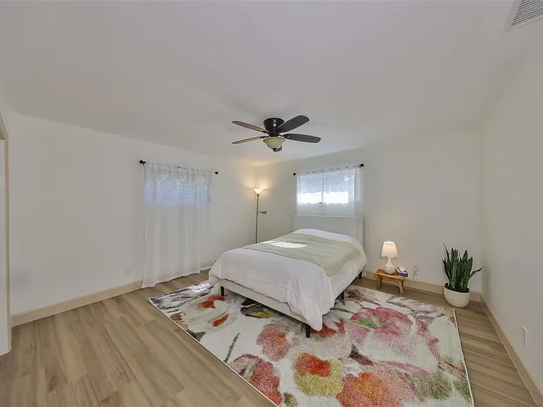 1727 New Hampshire Ave NE — Photo 15