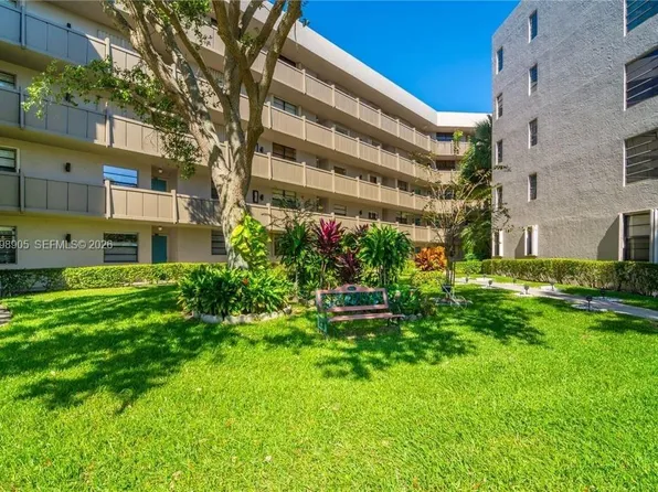 1100 Colony Point Cir APT 105, Hollywood, FL 33026