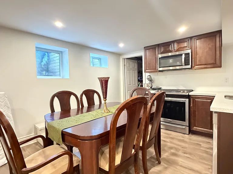 1498 Indian Rd #LOWER — Photo 6