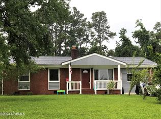 26 Berkshire Dr, Jacksonville, NC 28546