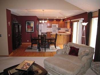 5th image of 15165 Burdette St