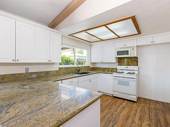 3rd image of 771 Maywood St