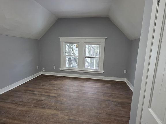 2nd image of 19 Bassett St #3C