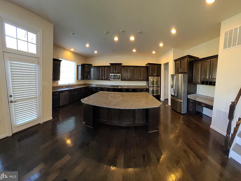 15406 Sir Edwards Dr — Photo 16