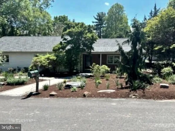 2106 Locust Ave, Wilmington, DE 19810