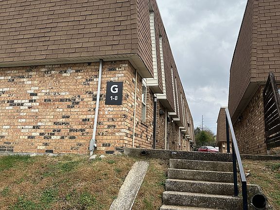 2nd image of 370 Wallace Rd APT G3