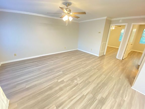 3rd image of 1300 Old Concord Rd APT 13