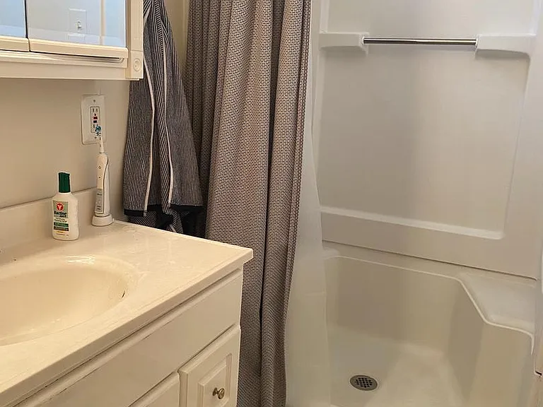 309 S 12th St #2F — Photo 12