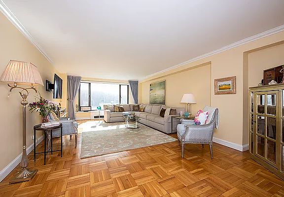 2nd image of 440 E 57th St APT 10-C