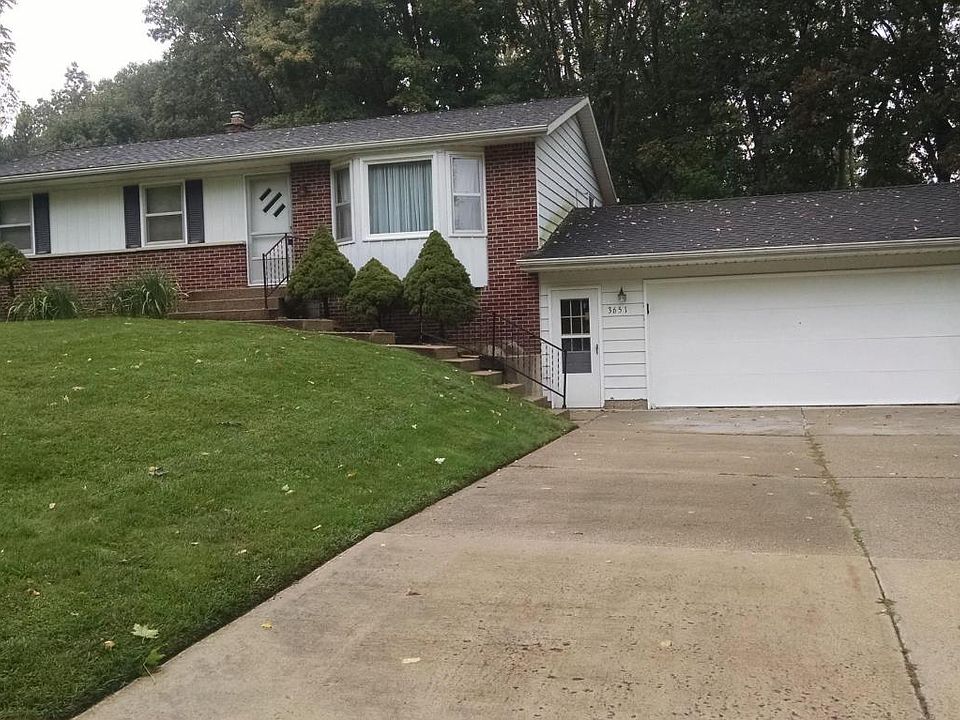 1st image of 3651 Wentworth Dr SW