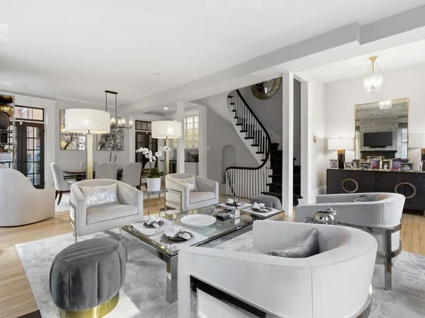 50 River St, Boston, MA 02108