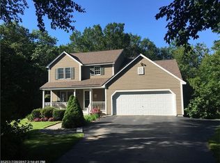 9 Egret Cir, York, ME 03909