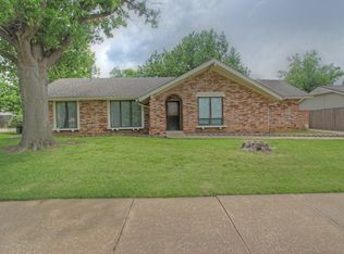 5207 S 70th East Pl, Tulsa, OK 74145