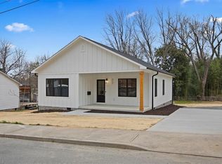 422 Granite St, Mount Airy, NC 27030