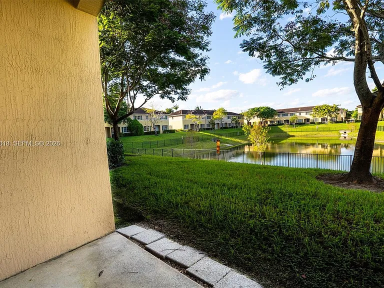 6051 SW 19th Pl — Photo 28